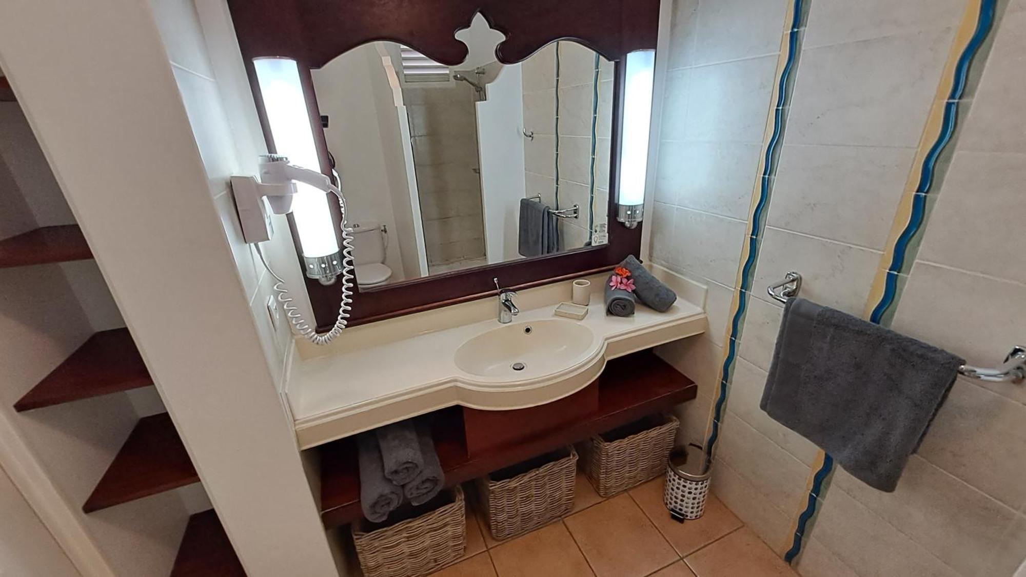 Les Frangipaniers Apartment Sainte-Luce Luaran gambar