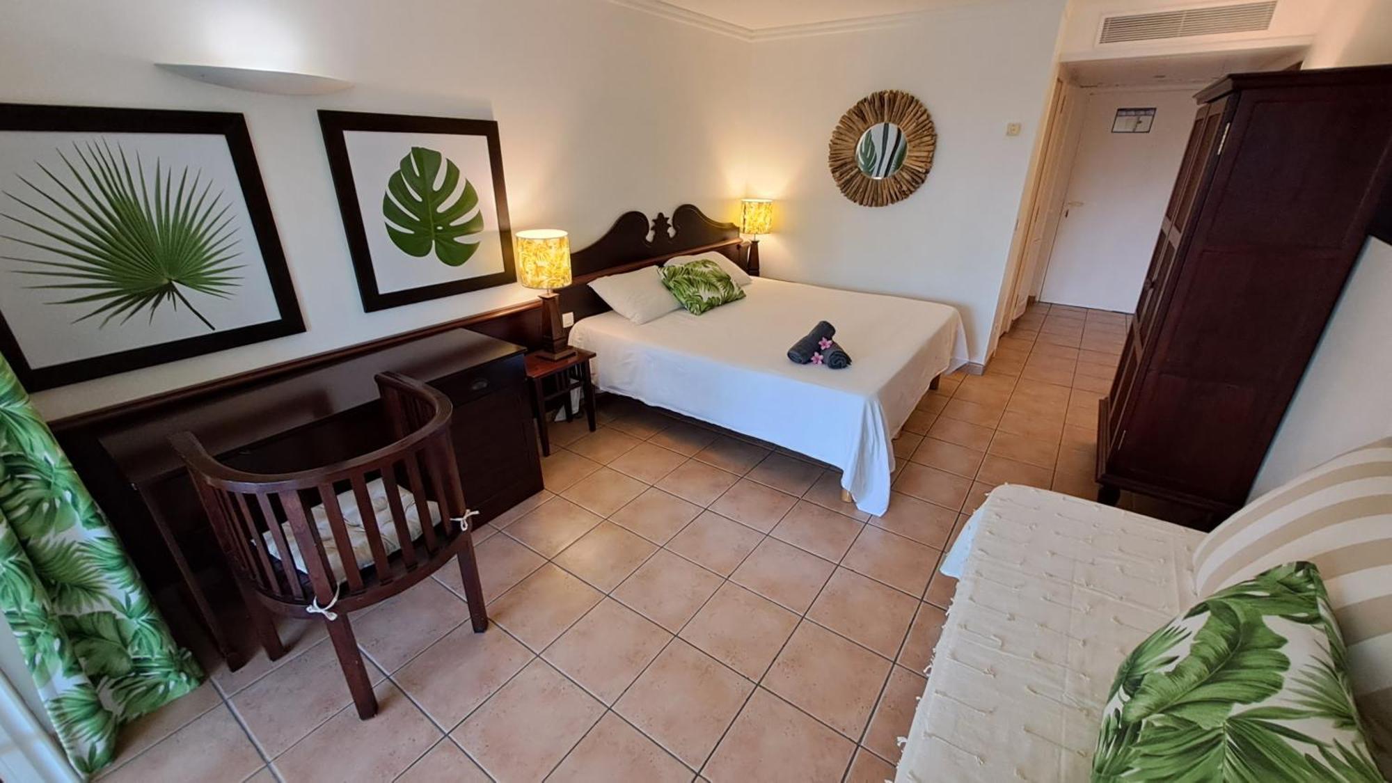 Les Frangipaniers Apartment Sainte-Luce Luaran gambar